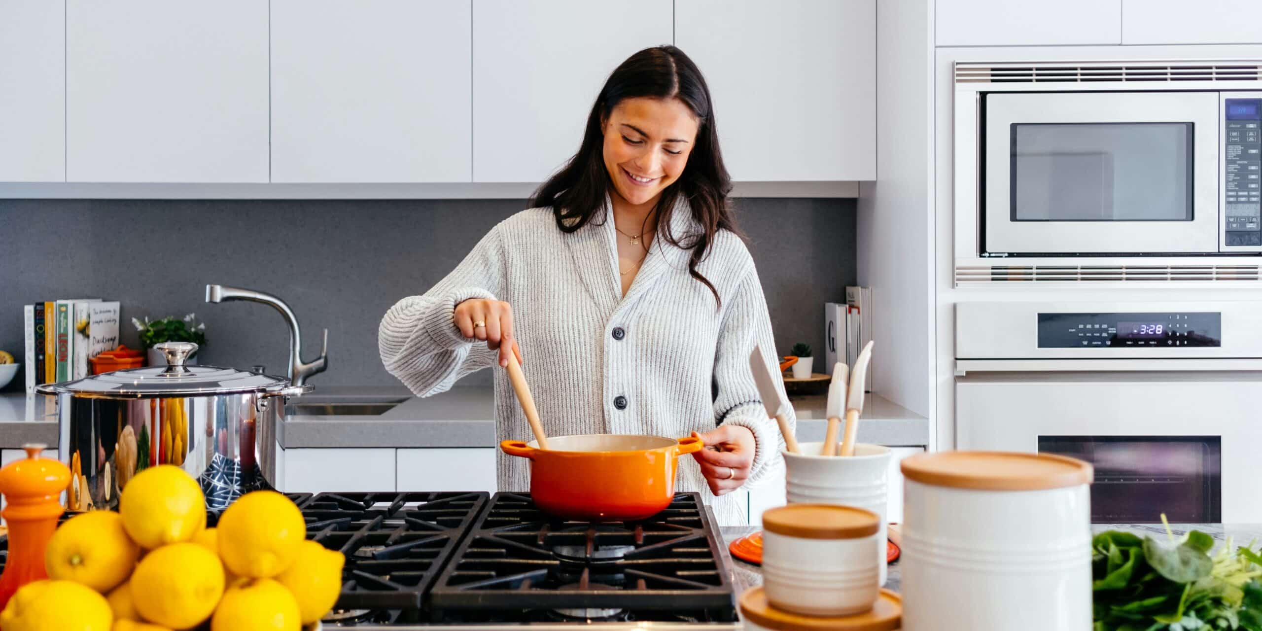 Recipes and Community: How Women's Cooking Platforms Are Changing the Game