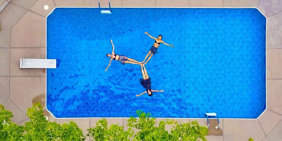 How Synchronized Swimming Blends Creativity and Teamwork