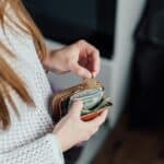 How Financial Minimalism Empowers Women