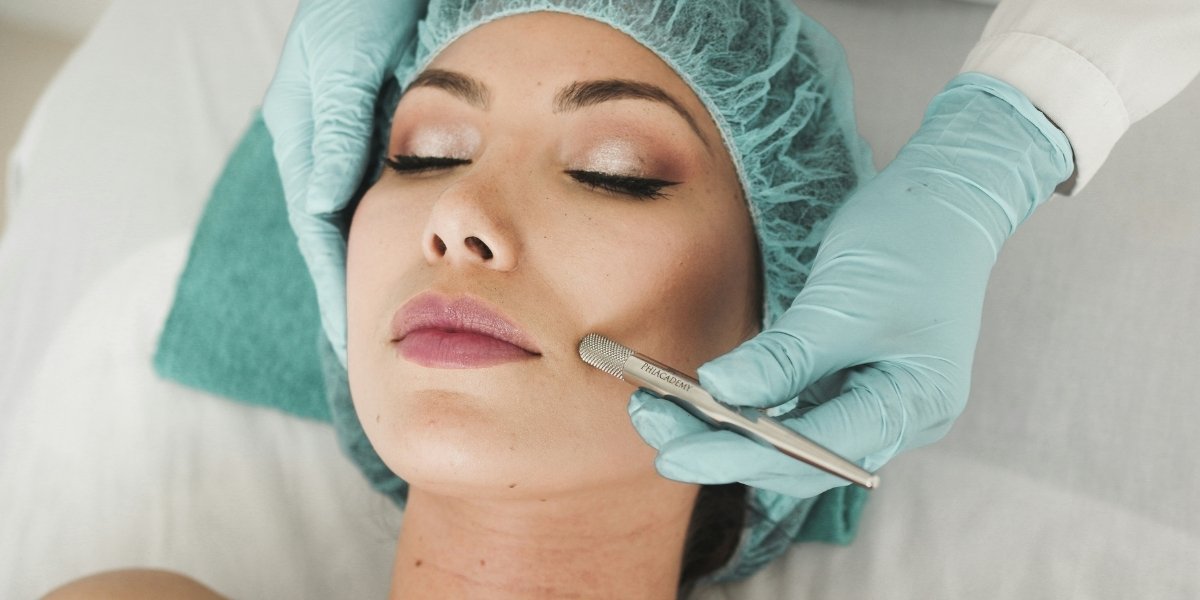 How Dr. Rajani Built a Global Skincare Community – The Journey from Clinical Experience to an Educational Platform