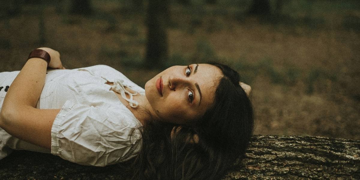 How Societal Beauty Standards Affect Women's Confidence