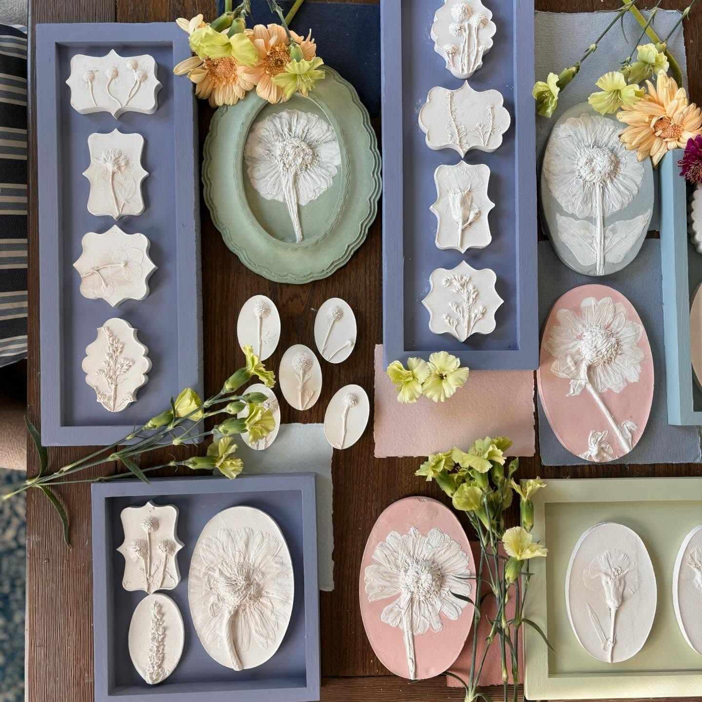 Pressed in Time: How Jennine Greaves Is Reviving Classic Elegance With Real Flowers and Plaster