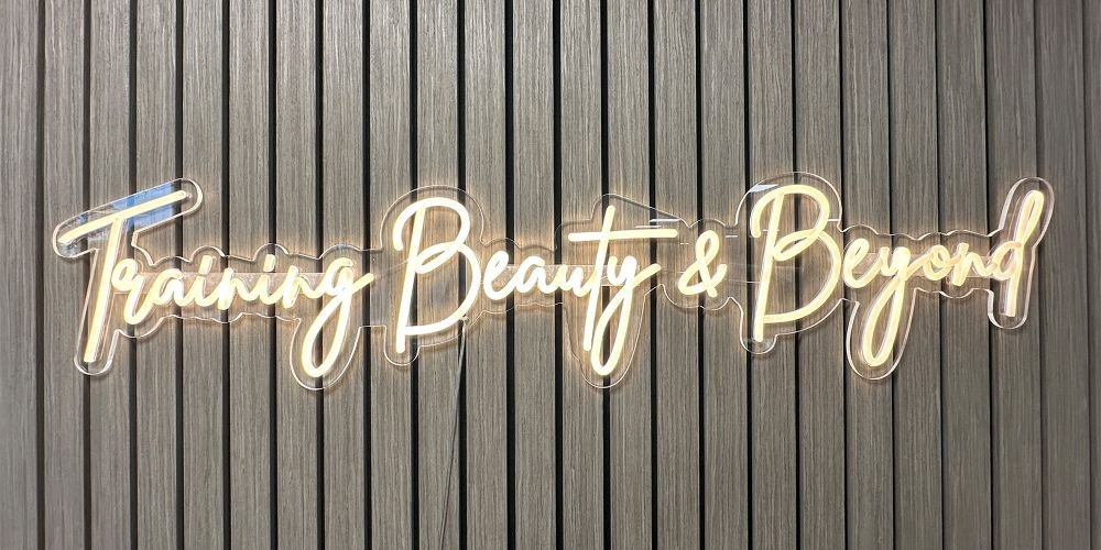 How Beauty Courses Are Shaping Women's Careers and Empowering Financial Independence