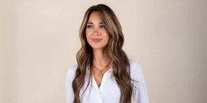 The Role of Hair Confidence in Self-Esteem: How The Lauren Ashtyn Collection Helps Women Feel Like Themselves