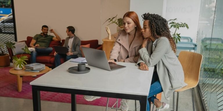 Women in Tech and Finance Face Rising AI Job Risks