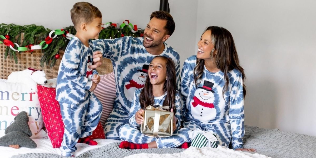 10 Tips for Enjoying Your Holiday Photo Op and How PatPat’s Matching Pajamas Might Make Family Pics More Relaxed and Fun