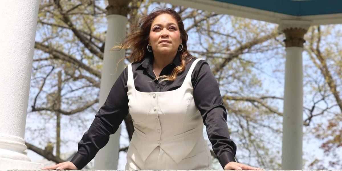 A Therapist’s Mission: How Nina Ythier Brings Mental Health Care into Daily Life