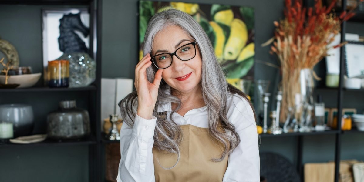Choosing to Embrace Gray Hair Without Stress