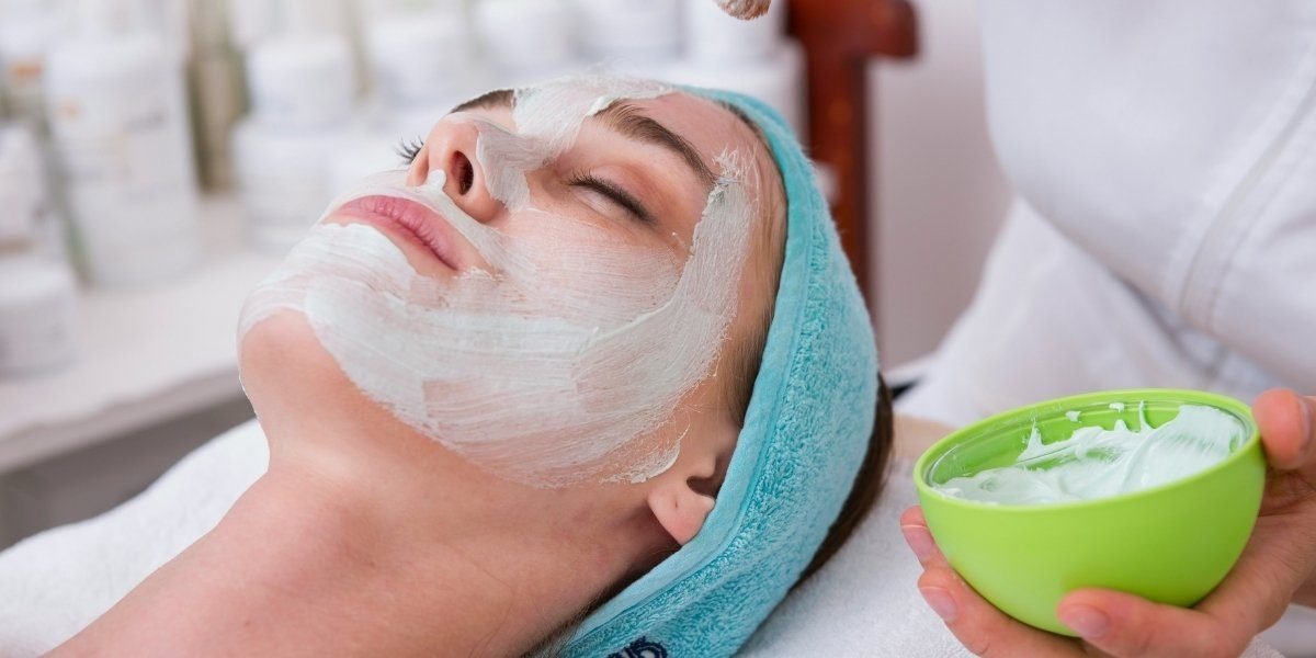 Hormone-Informed Skincare Targets Women’s Changing Skin