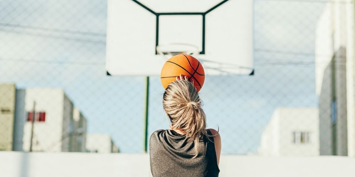 UConn, Texas, UCLA Lead the Pack in NCAA Women’s Basketball Tournament