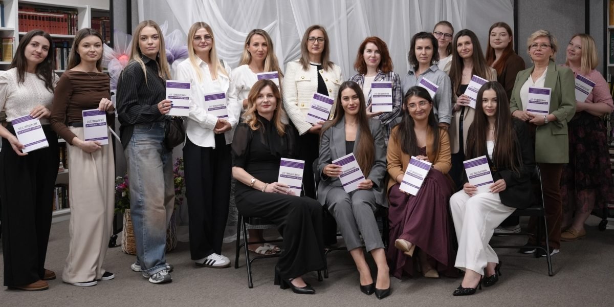 When Women in Beauty Come Together: How Professional Community Matters for Immigrant Specialists in the U.S.