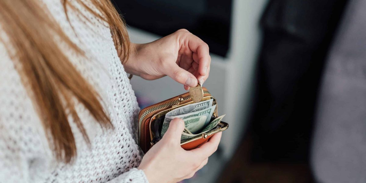 How Financial Minimalism Empowers Women